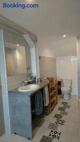 Gîte tout confort entièrement équipé 50 m2 autonome, avec parking - Image 2