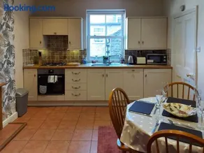 Squirrel Cottage - Image 5