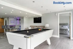 2 Bedroom Garden Flat - Image 2