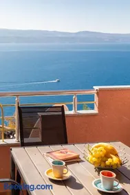 Seaview Apartments - Image 5