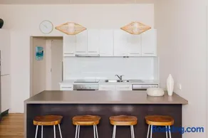 Exclusive Anglesea River Beach Apartment - Image 4