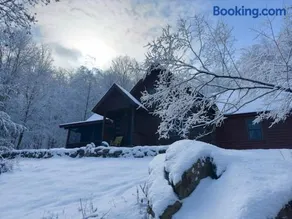 Perfect Vermont Battenkill Log Cabin - Image 1