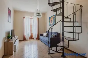 Spacious Apartment with Sea View in Aci Castello - Image 4