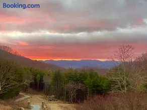 Buck Mountain Ranch Retreat - Image 1