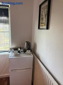 King Size - Ensuite Room - Image 4