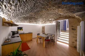 Old Town Apartments - Image 2