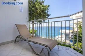 HETA ALAGIC I - Deluxe Beachfront Suites - Image 1
