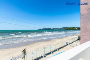 Duplex pé na areia com vista deslumbrante RAT001 - Image 1