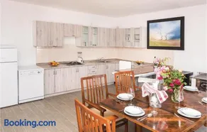 Four-Bedroom Holiday Home In Cista Velika - Image 3