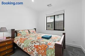 Brand New Guest House, Modern, Stylish & Comfortable - Image 2