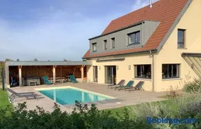Superbe Villa Jacuzzi & Piscine au cœur des vignes - Image 2