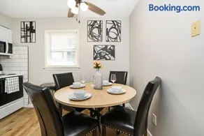 Fremont Stylish Stay - Near K-State with Free Parking - Image 2