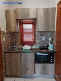 Athina Vourvourou Apartments - Image 2