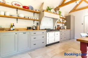 4 Bed in Walpole oc-brof - Image 4