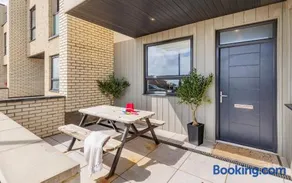 Culver Coast Apartment - Image 2