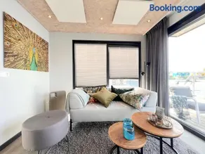 Jopies Houseboat - Image 2