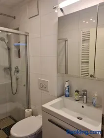 Exklusive moderne 2 Zi. Wohnung in ruhiger Lage - Image 4