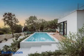 D-Tree HOUSE private heated pool - Image 2