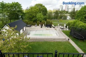 Luxury Villa Solna Private Pool Lake View 300Sq - Image 3