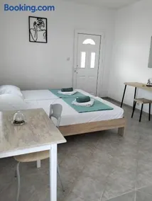 Thea's Apartment - Image 3