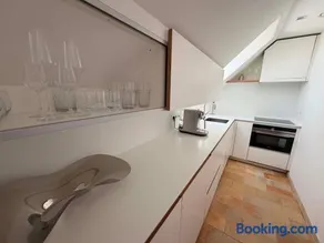 Modern 1 bed duplex in Limperstberg - Image 5