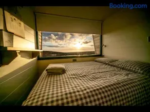 Laverock How Shepherds Hut with private hot tub - Image 2