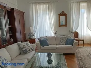 Romantic Studio Center - Image 2