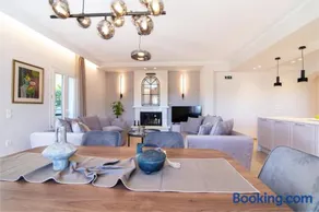 Sofias & Rolandos Luxury home - Image 2