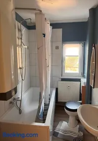Große Monteurwohnung mit 4 Zimmer und Parkplatz, Waschmaschine, Internet, voll ausgestattete Küche - Image 4