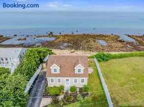Ocean's Bluff with beach access - Image 3