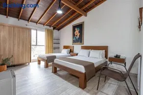 Hotel Prada - Image 2