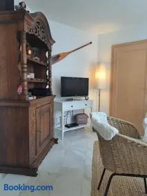HILLSIDE Apartment - Image 5