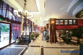 Retro Hotel - Image 5