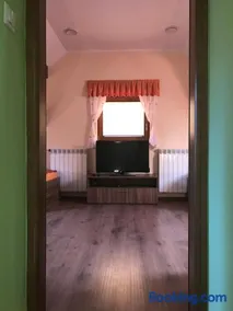 Charming countryside house - Image 2