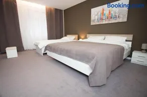 Chess Apartments - Image 5
