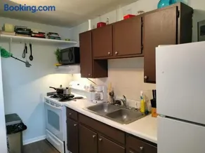 Stylish and Beautiful Condo - Image 2