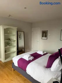 The Unicorn (Apartments) - Image 2