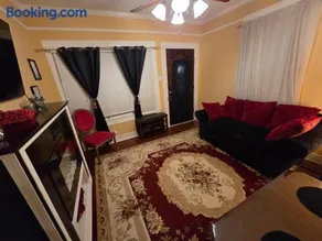 Private Bedroom Bath plus Sitting Room & Porch - Image 3