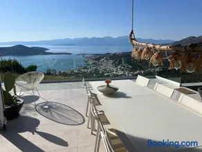 Villa Estée, luxury villa with private infinity pool and jacuzzi - Image 3