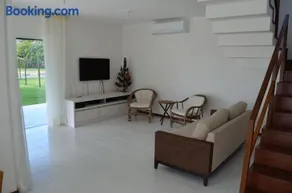 Casa paraíso em Guarajuba, 4 suítes, próximo à praia - Image 5