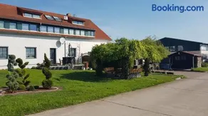 Apartment im Grünen mit Anbindung ans Zentrum - Image 3