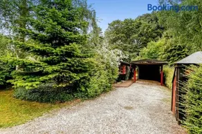 Charming Vacation Home On Large Grounds - Image 3