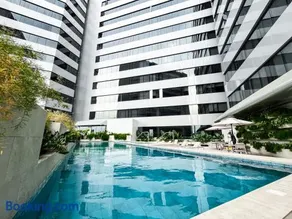 Suites de lujo cerca del WORLD TRADE CENTER, Parking Gratis, GYM, PISCINA - Image 4