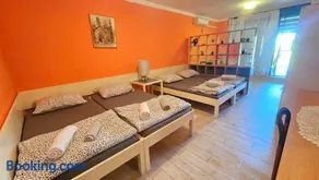 Simic Studio Apartment - Image 2