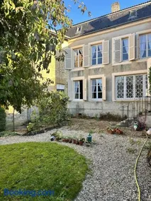 Romantic French family home - Image 4