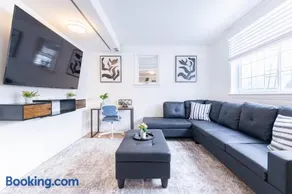 2min to DT, Cowboys, Full-Kitchen, 65 inch TV - Image 1