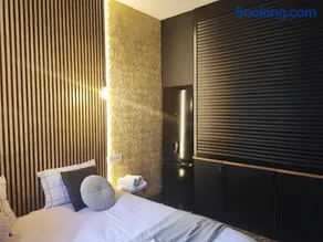Luxury 16 Imperial - Image 2
