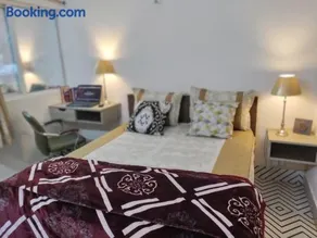 Studio Apartment with Green Lawn - Image 4