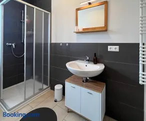 Spettacolare appartamento adatto alle famiglie con terrazza, barbecue e giardino | Vista sul giardino - Image 3