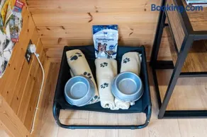 Lanterns Shepherds Huts & Glamping - Image 3